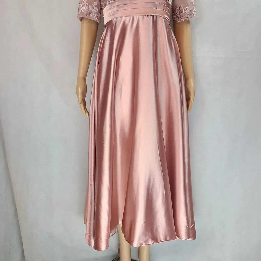Elegant Pink Lace Dress - Picture 3 of 9